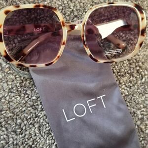 ☕️LOFT ANN TAYLOR NWT SUNGLASSES